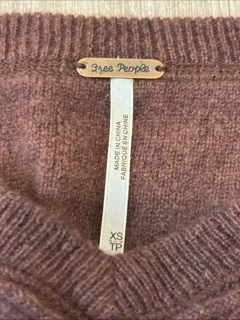 Free People Woman’s 100% Cashmere Pullover V Neck Brown Sweater  XS